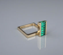 Trisko Emerald Ring 14k Yellow Gold Sculpture Modernist Size 6.5 Chatham RG4376