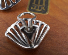 James Avery Open Sea Shell Earrings Sterling Silver Scallop 0.7" Retired ES2379