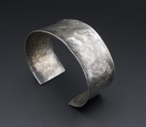 Rustic Vintage Navajo Sterling Silver Hammered Wide Cuff Bracelet 7" 40g BS2610