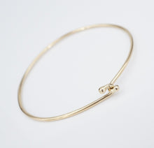 14k Thin Hook-On Bangle Bracelet Yellow Gold 6.75" 1.5mm Vintage Stackable BG946