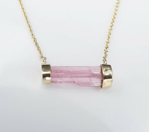 NWOT 14k Yellow Gold Raw Pink Tourmaline Fixed Bar Pendant Necklace 18.5" NG1010