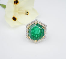 Important 18k White Gold 14ct Natural Emerald Diamond Halo Ring Size 6.5 CO1057