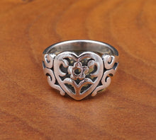 James Avery Scrolled Heart Flower Ring Sterling Silver Size 6 Retired RS3487