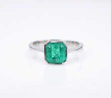 18k White Gold 1.2ct Colombian Emerald Solitaire Ring Bezel Set Size 6.5 RG4083