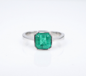 18k White Gold 1.2ct Colombian Emerald Solitaire Ring Bezel Set Size 6.5 RG4083