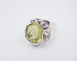 Sterling Silver Cocktail Ring Carved Peridot Blue Topaz Size 8 RS3299