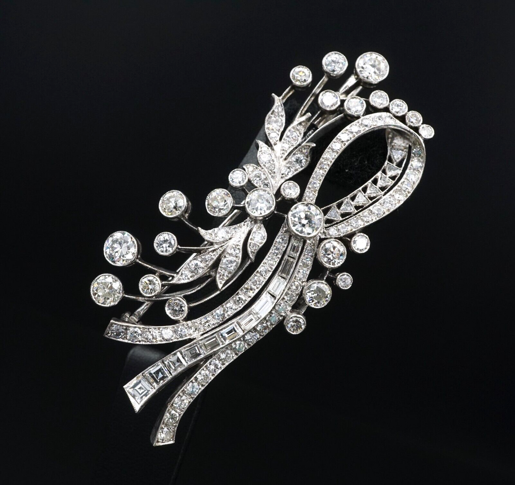 18k Diamond Ribbon Brooch Yellow Gold 9 carat 3