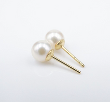 Vintage Mikimoto Pearl Earrings Studs 18k Yellow Gold 6.5mm EG2390