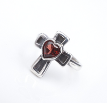 James Avery Red Garnet Heart Cross Birthstone Ring Sterling Silver Size 5 RS3493
