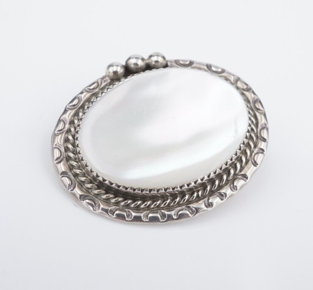 Navajo Pendant Brooch Sterling Silver Mother of Pearl MOP 1.5